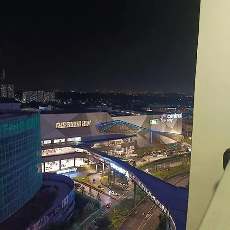 Comfortable Unique Stay Shah Alam Exterior photo